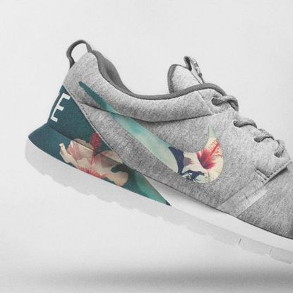 Imagen de Nike Floral Roshe Customized Running Shoes